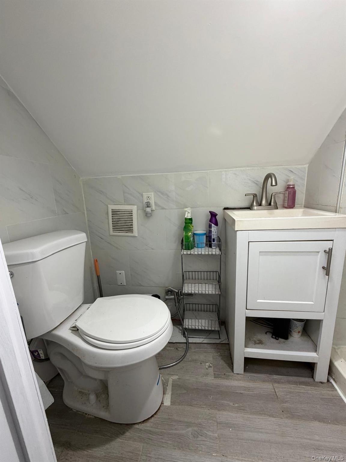 #13 photo, 150 Jacob Street, Elmont , NY 11003