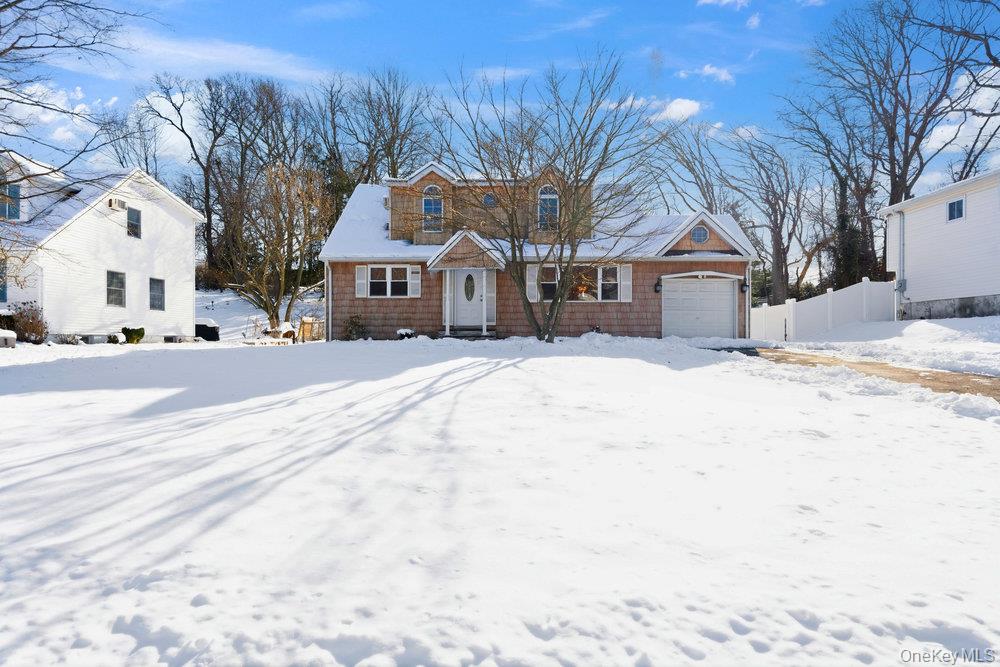 #2 photo, 46 Falcon Drive, سوفولك Hauppauge , NY 11788