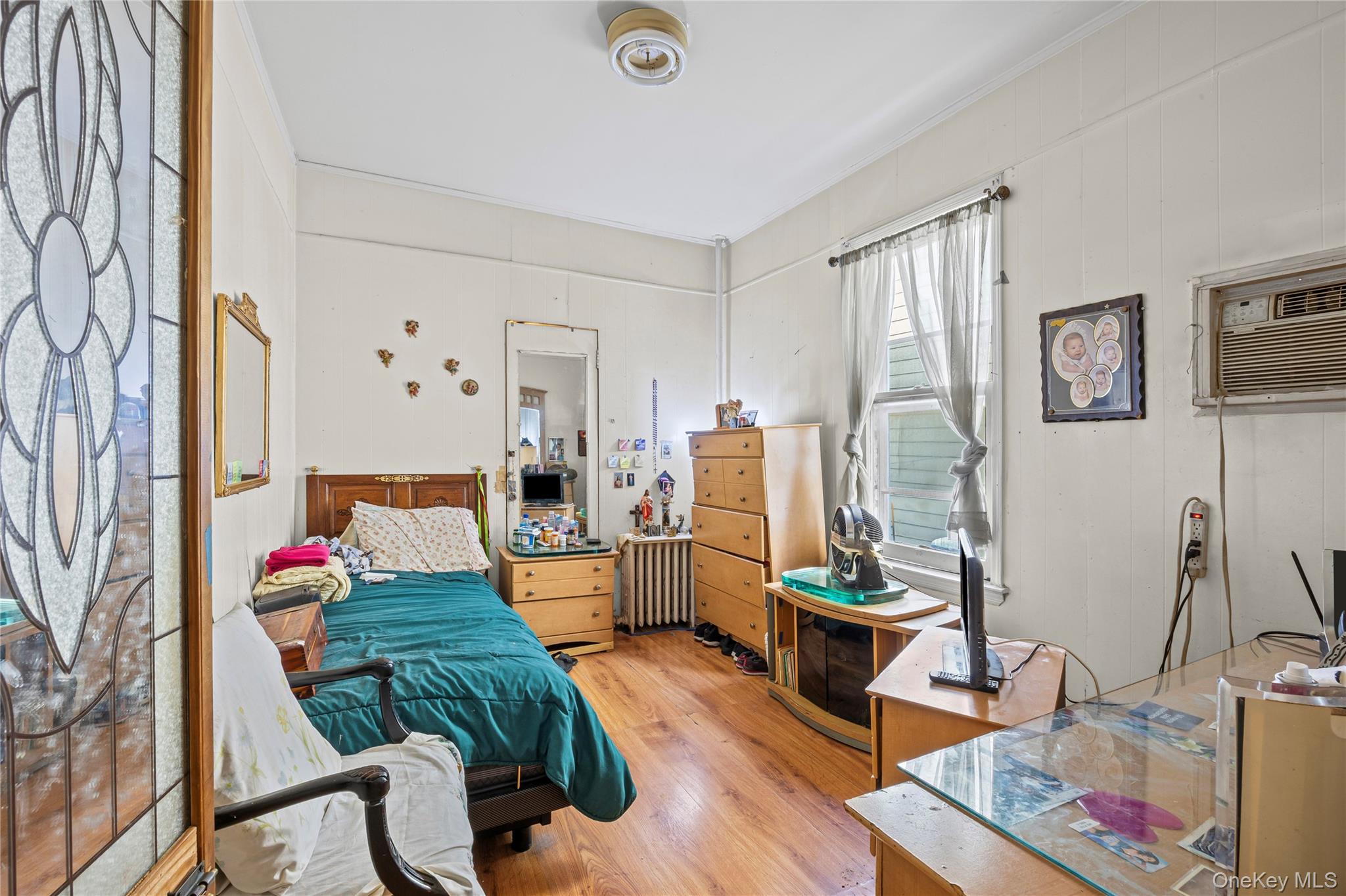 #10 photo, 5717 Waldron Street, Corona , NY 11368