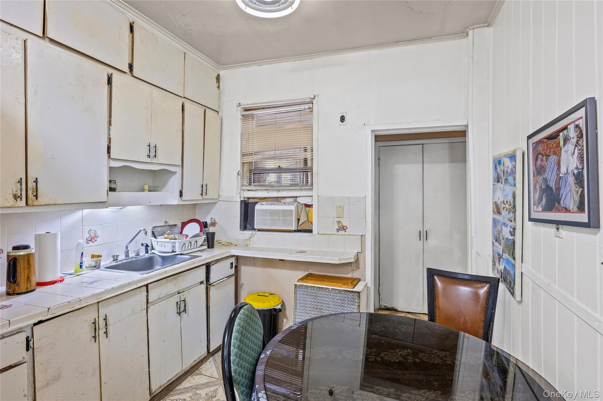 #8 photo, 5717 Waldron Street, Corona , NY 11368