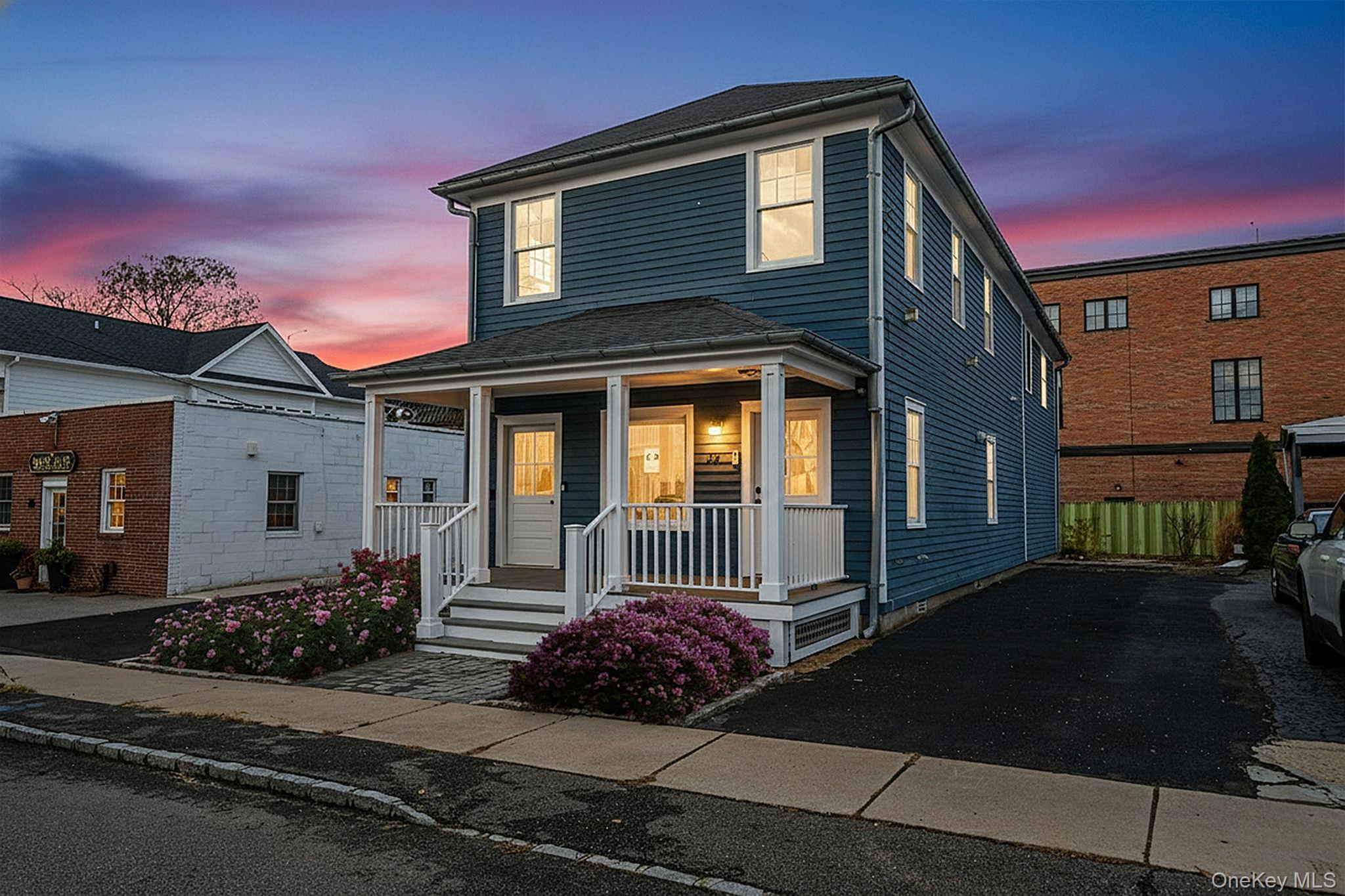 #2 photo, 24 Skillman Street, Roslyn , NY 11576