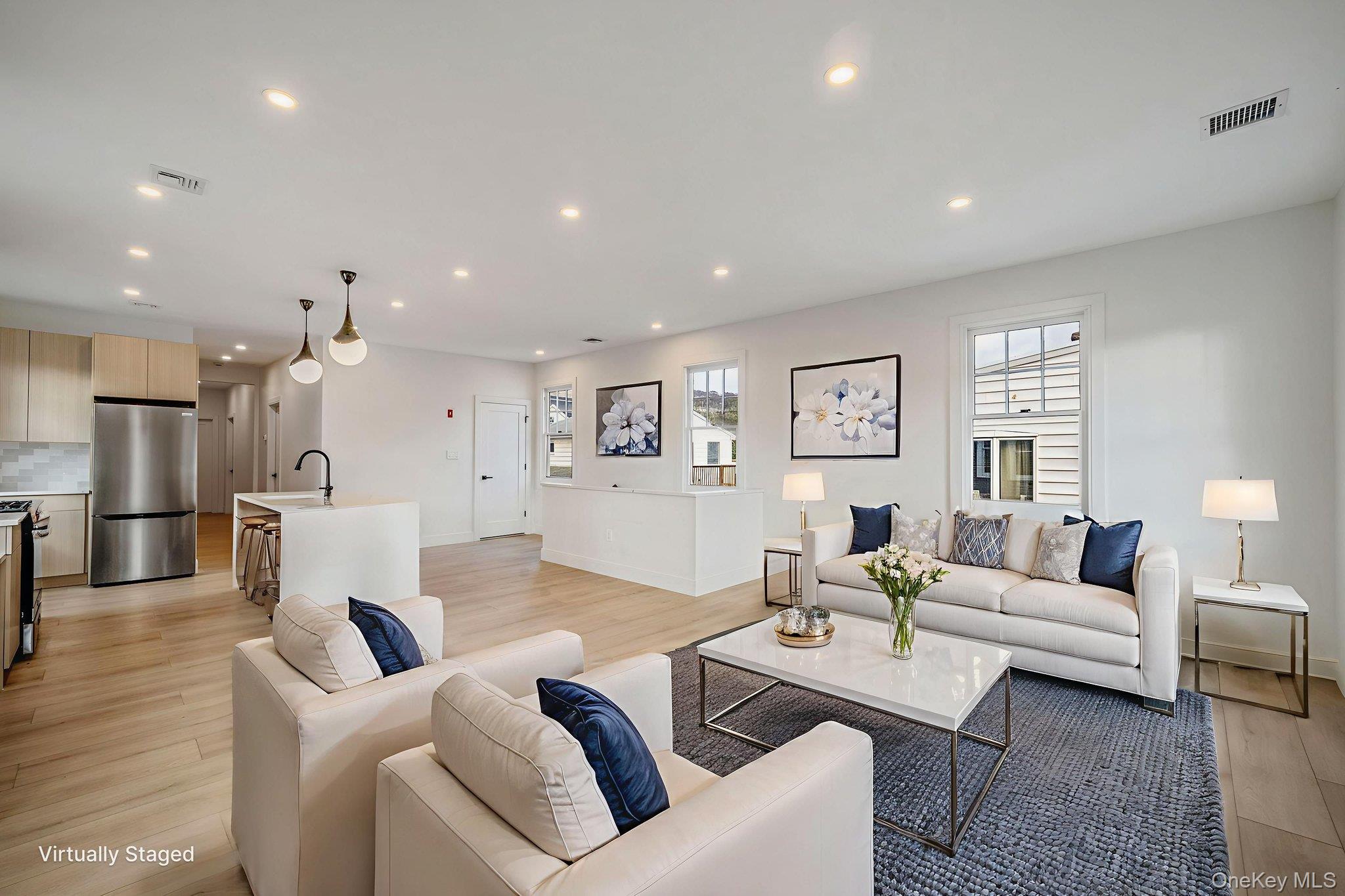 #5 photo, 24 Skillman Street, Roslyn , NY 11576