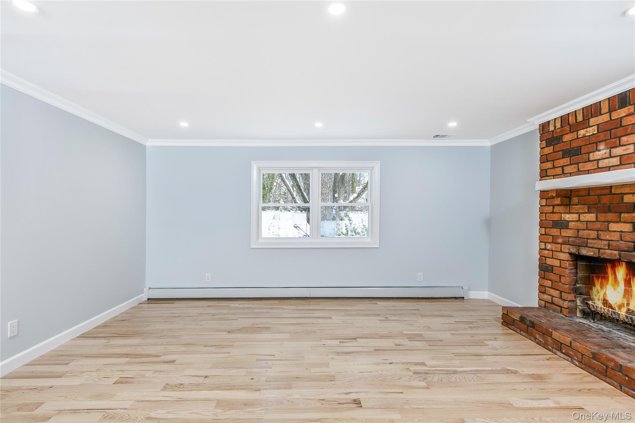 #20 photo, 19 Stuyvesant Circle, Саффолк ‖ East Setauket , NY 11733