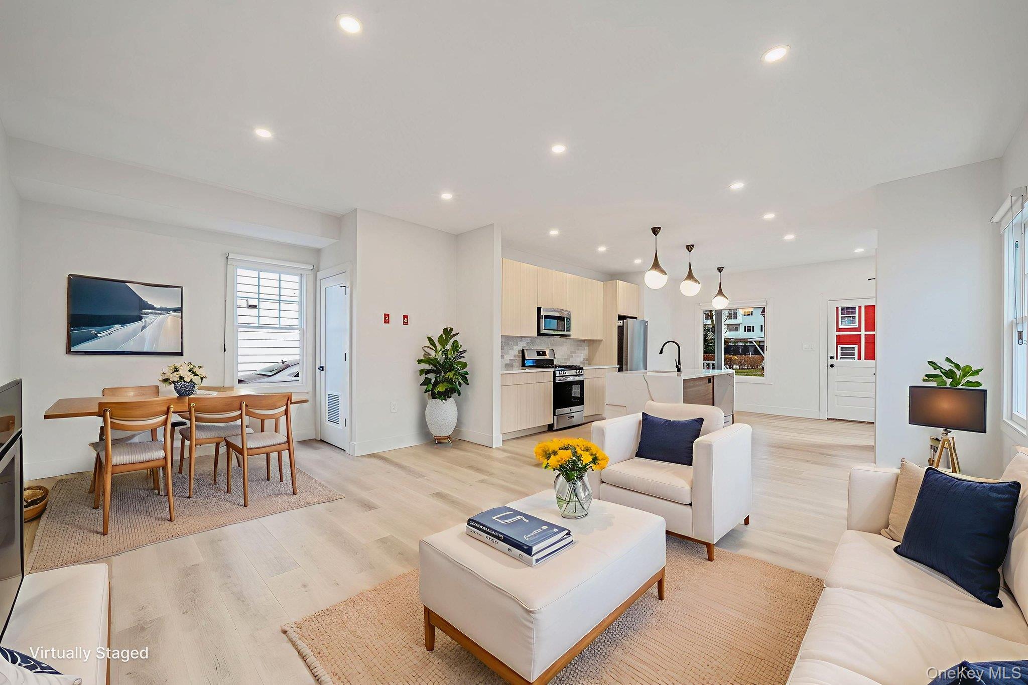 #4 photo, 24 Skillman Street, Roslyn , NY 11576