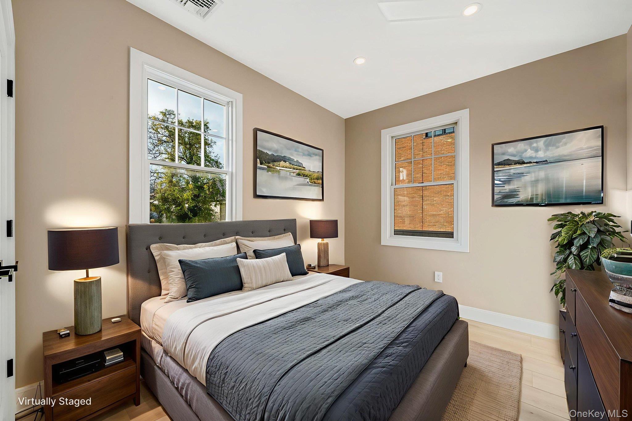 #6 photo, 24 Skillman Street, Roslyn , NY 11576