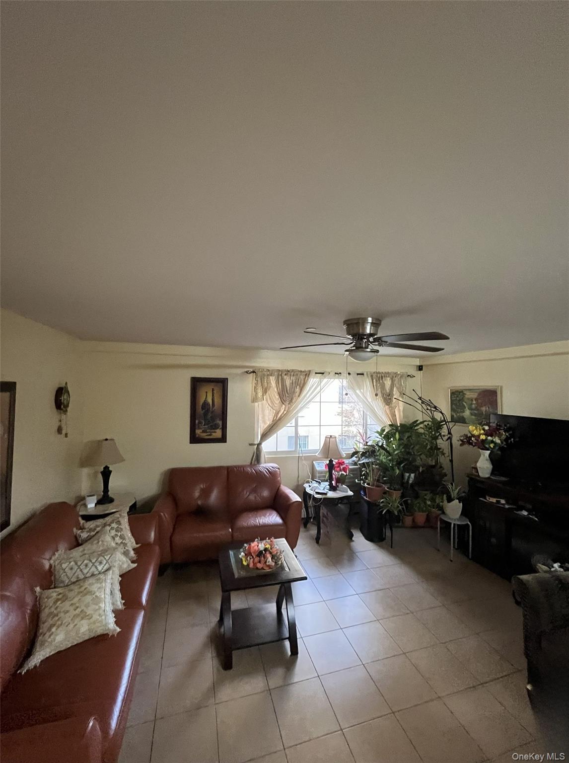 #4 photo, 2135 Crotona Avenue, ब्रोंक्स Bronx , NY 10457