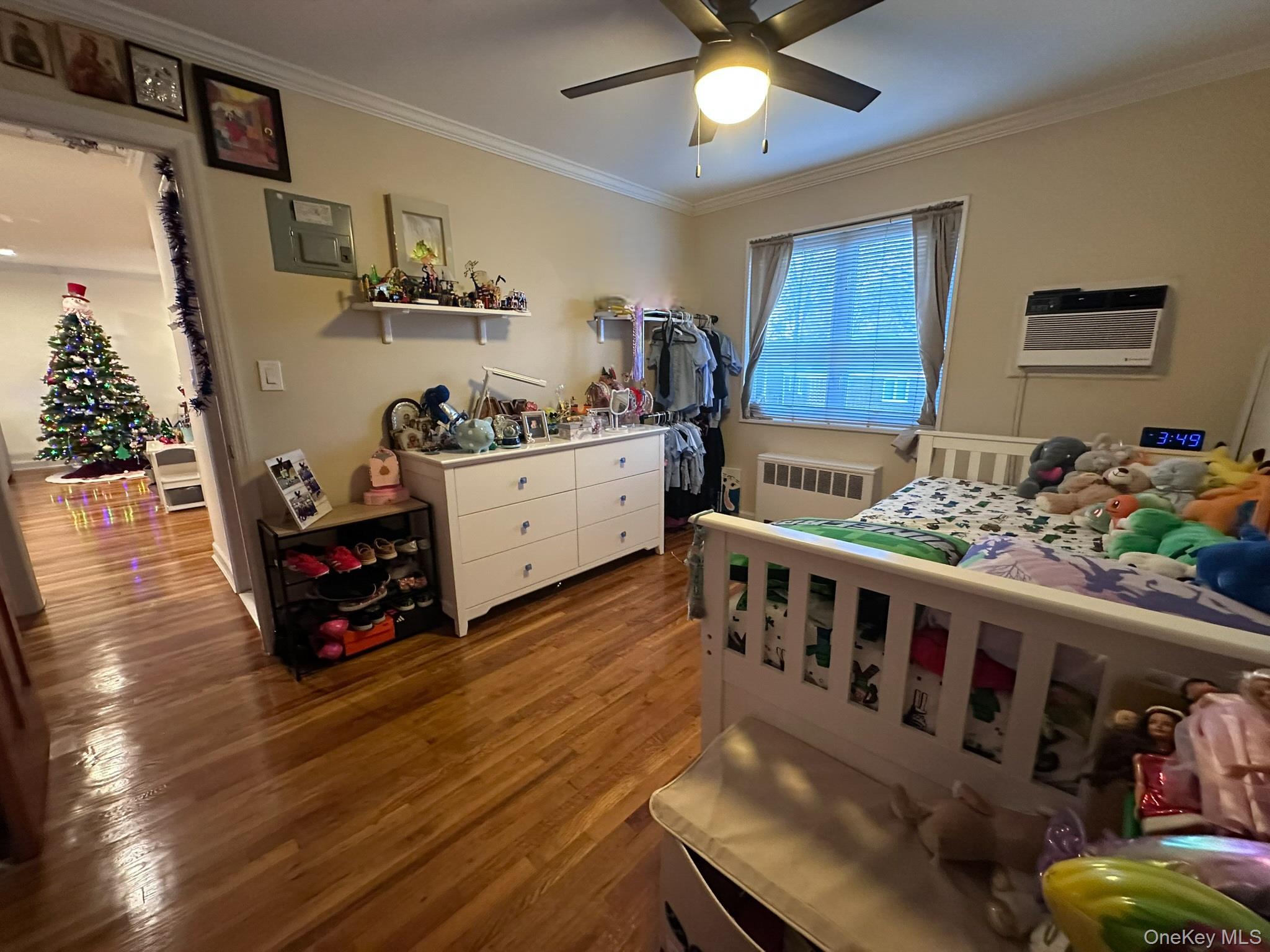 #18 photo, 14-81 212 Street, Bayside , NY 11360