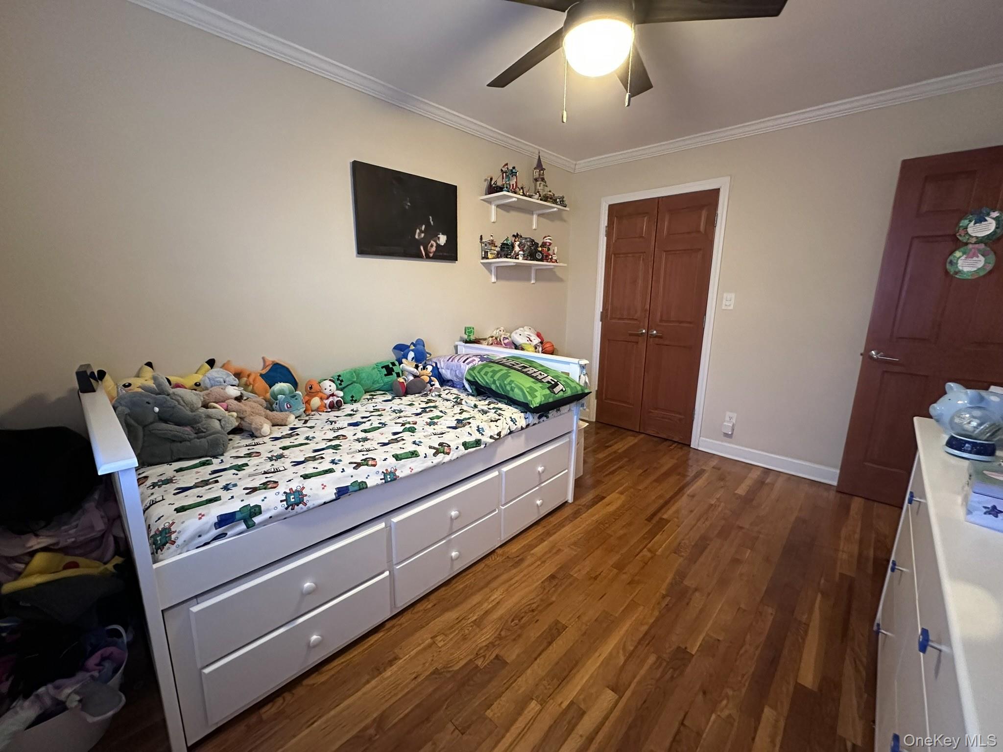 #19 photo, 14-81 212 Street, Bayside , NY 11360