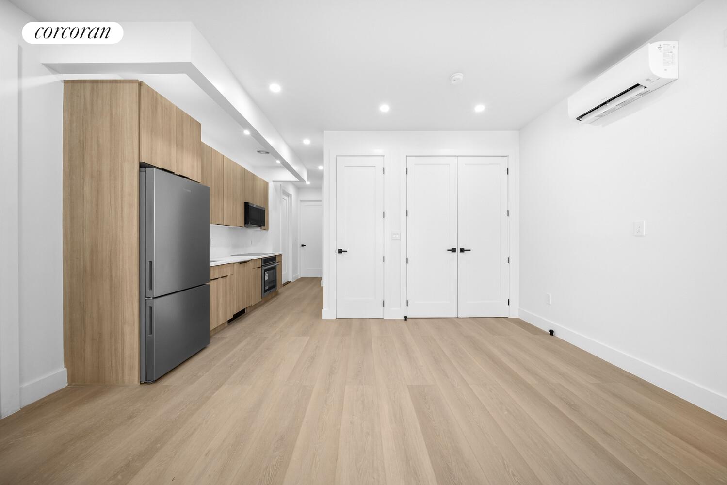 #1 photo, Brooklyn, הברונקס Williamsburg , NY 11211