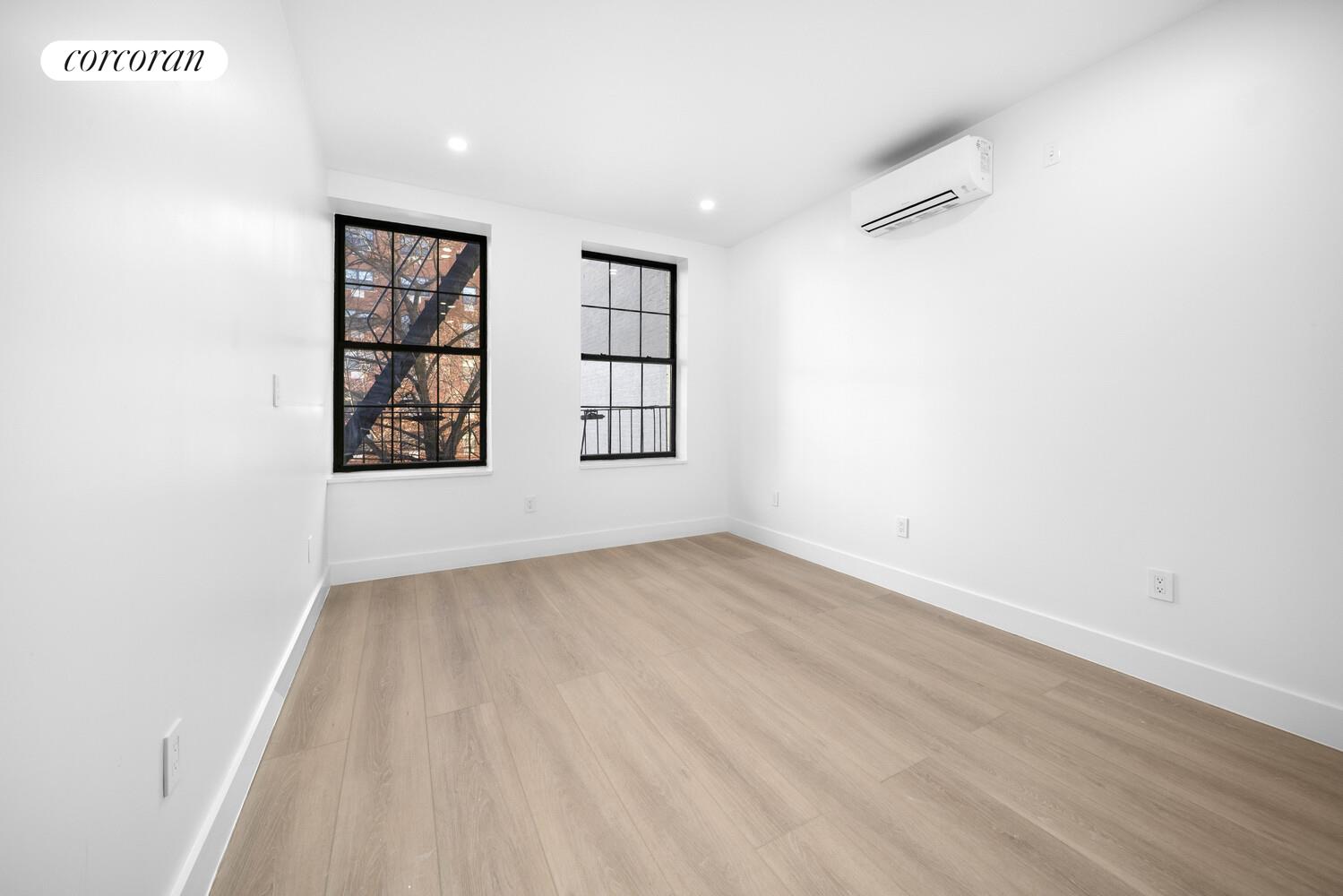 #5 photo, Brooklyn, הברונקס Williamsburg , NY 11211