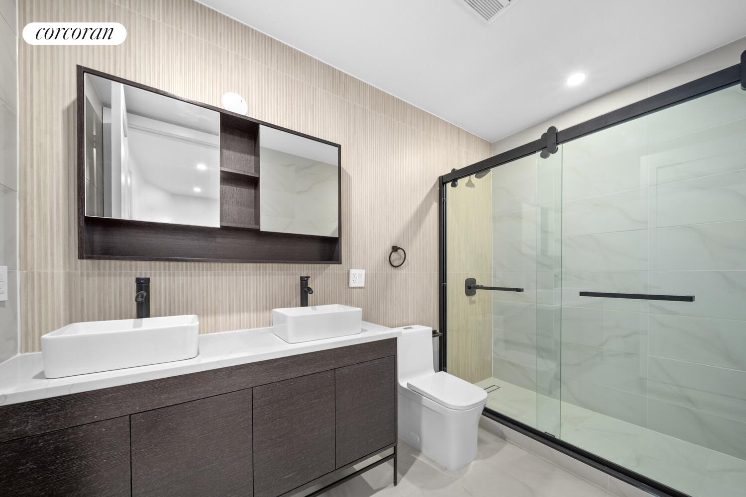 #13 photo, Brooklyn, הברונקס Williamsburg , NY 11211