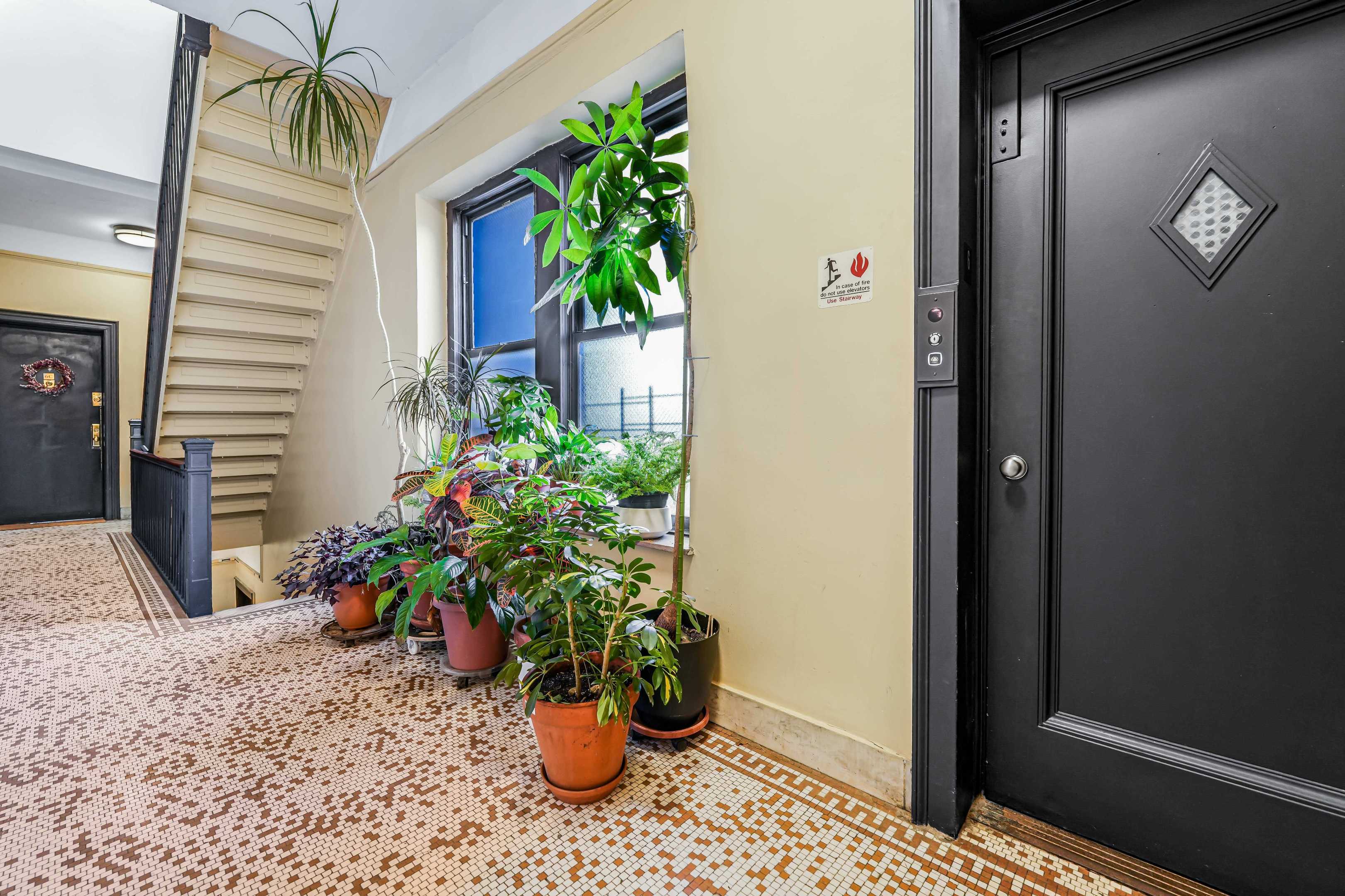 #10 photo, 880 W 181st Street, Washington Heights , NY 10033