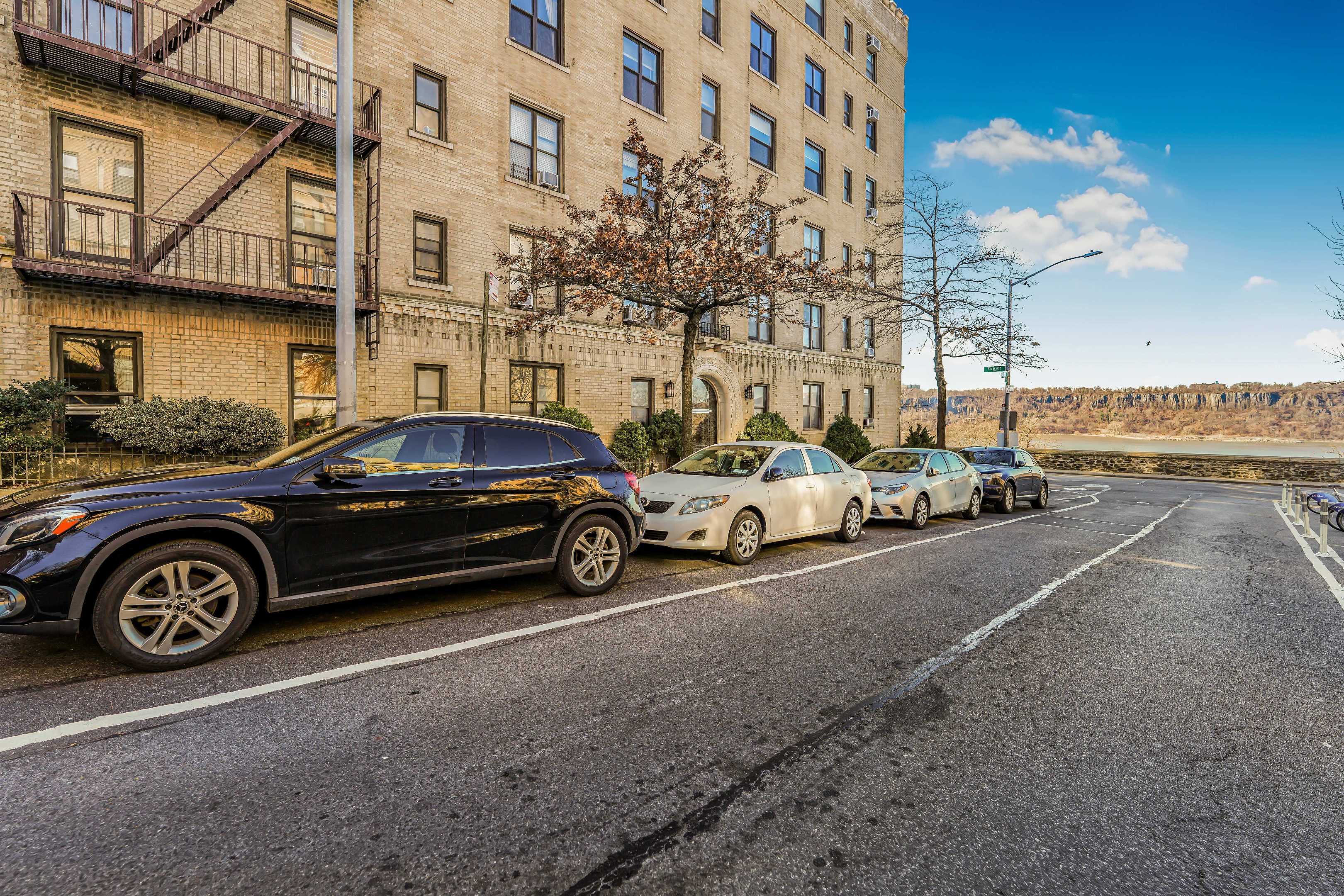 #12 photo, 880 W 181st Street, Washington Heights , NY 10033