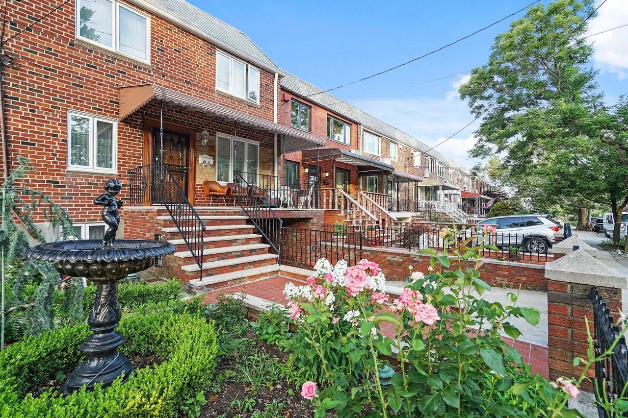 #3 photo, 61-11 69th Place, Middle Village , NY 11379