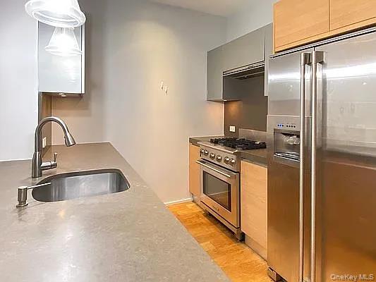 #12 photo, 2280 Frederick Douglass Boulevard, New York (Manhattan) , NY 10027