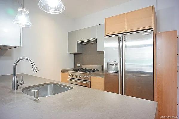 #4 photo, 2280 Frederick Douglass Boulevard, New York (Manhattan) , NY 10027