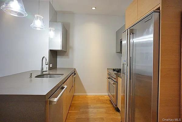 #5 photo, 2280 Frederick Douglass Boulevard, New York (Manhattan) , NY 10027