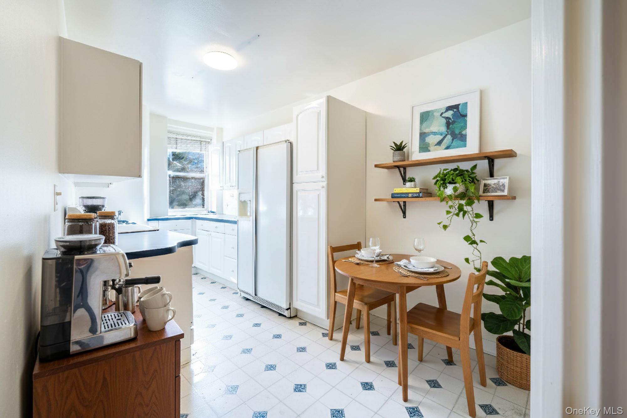 #11 photo, 55 Knolls Crescent, Bronx , NY 10463