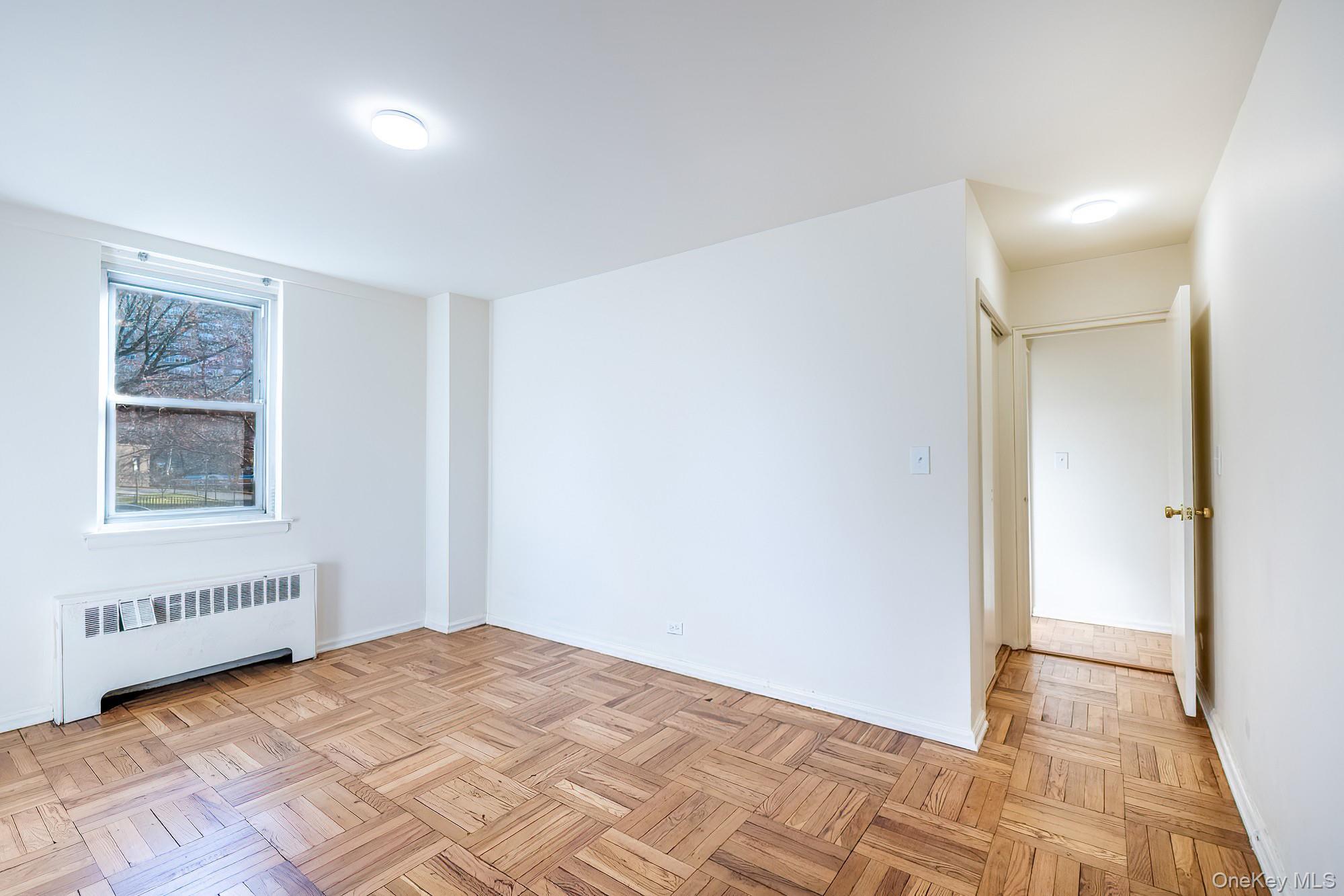 #18 photo, 55 Knolls Crescent, Bronx , NY 10463