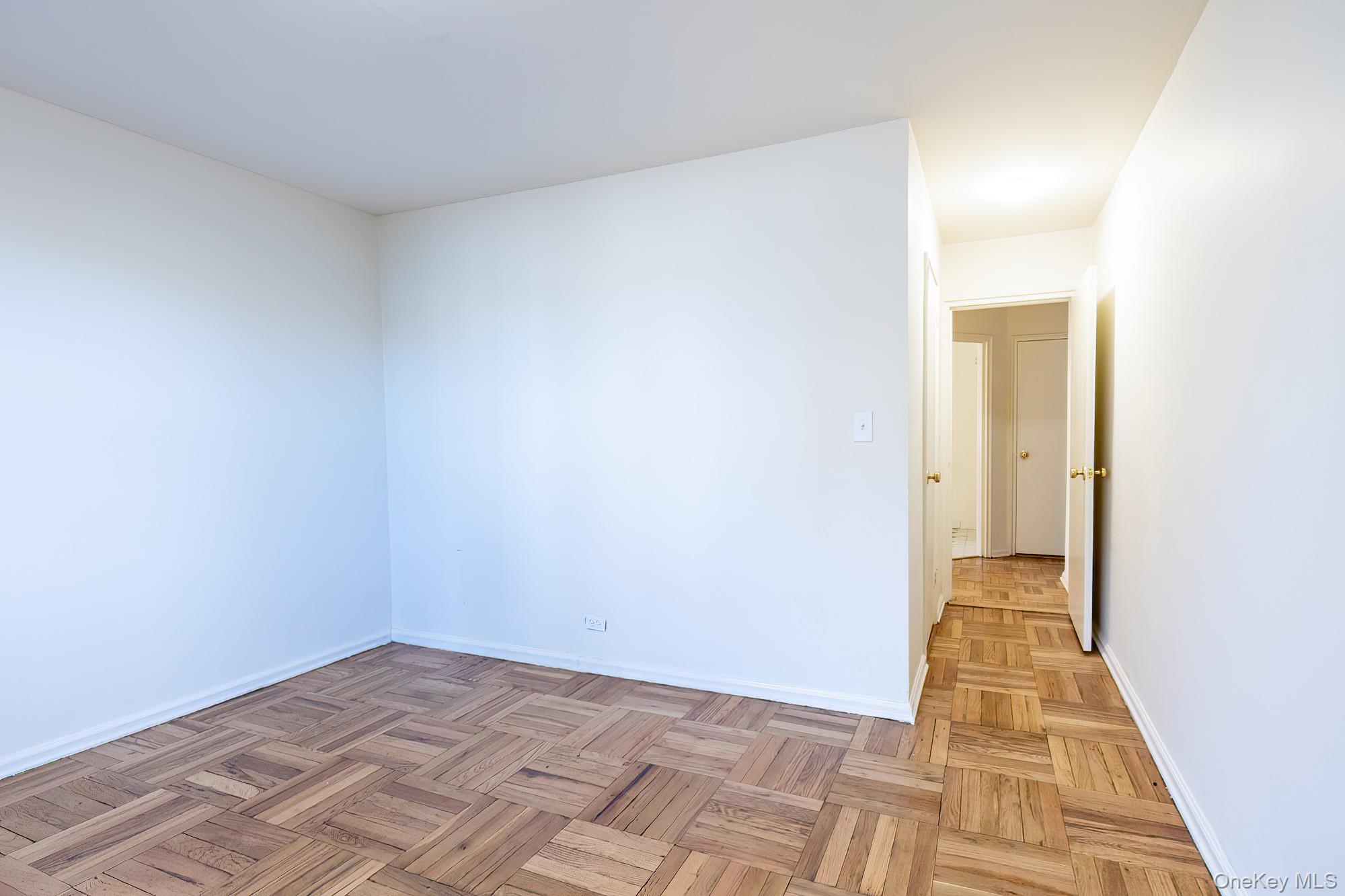 #19 photo, 55 Knolls Crescent, Bronx , NY 10463