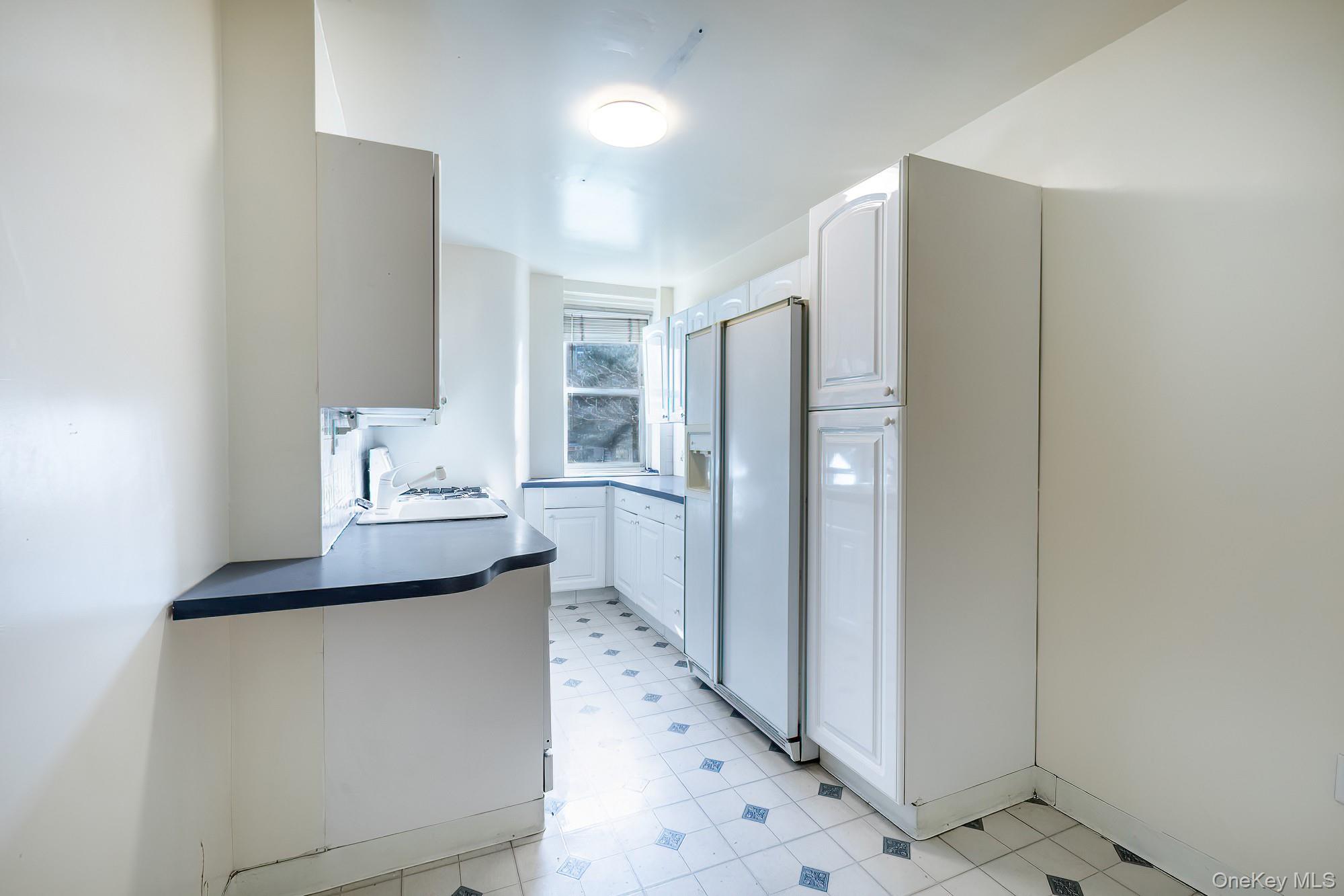 #7 photo, 55 Knolls Crescent, Bronx , NY 10463