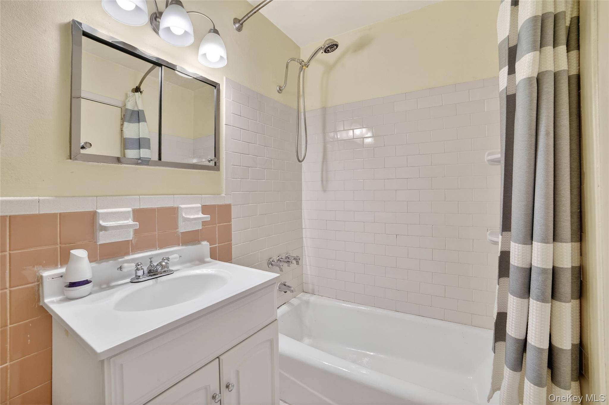 #16 photo, 1122 Yonkers Avenue, Yonkers , NY 10704