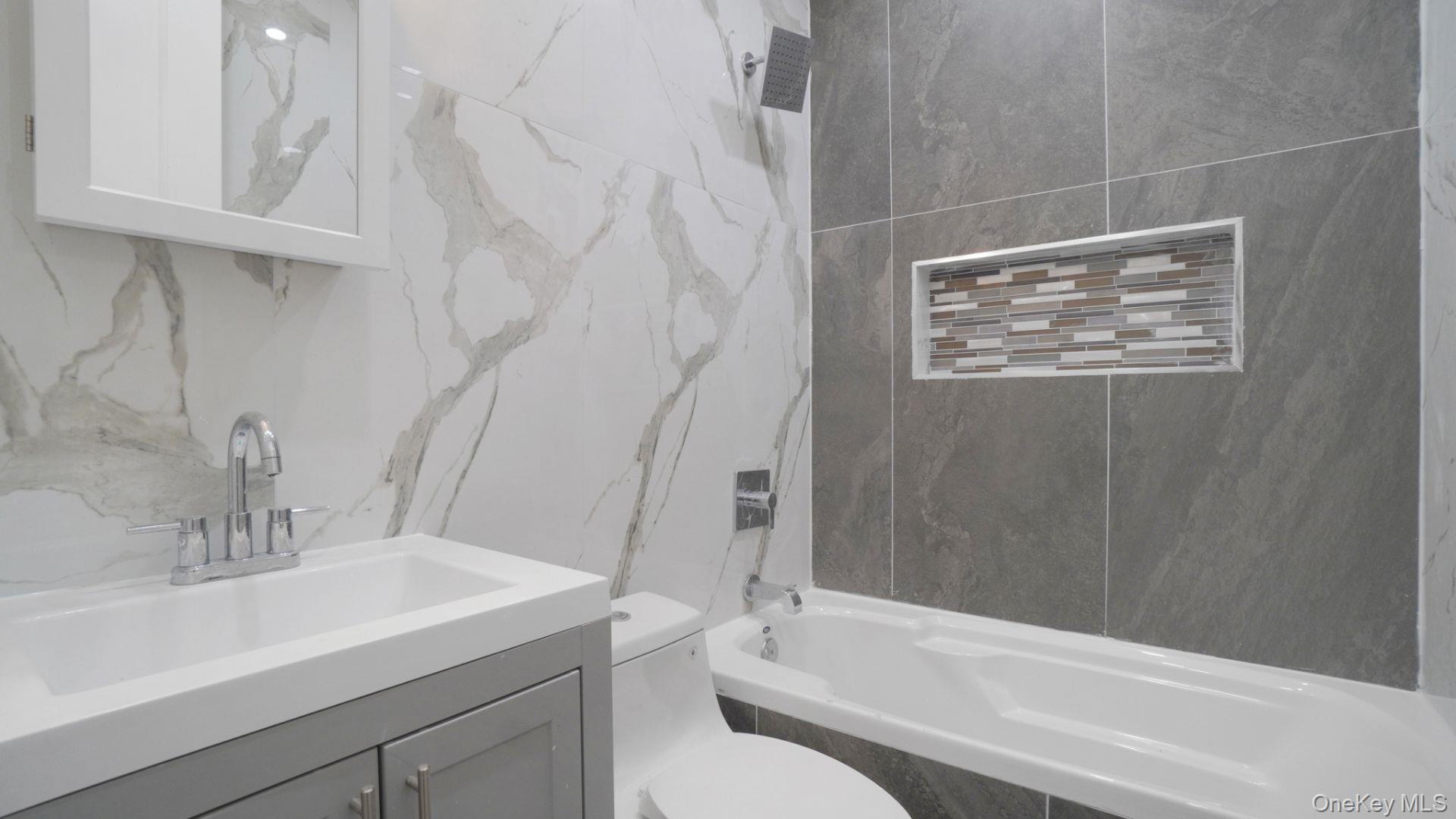 #19 photo, 506 E 183rd Street, Bronx , NY 10458