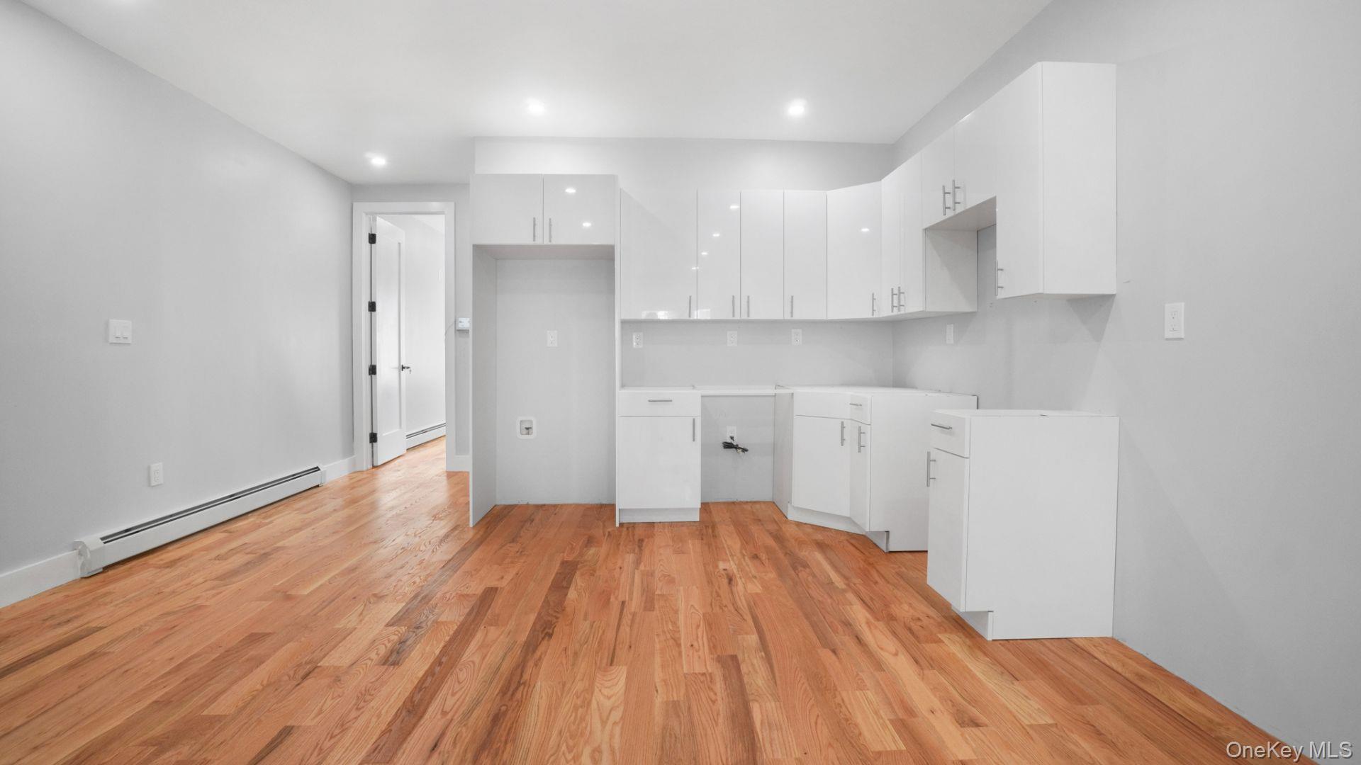 #7 photo, 506 E 183rd Street, Bronx , NY 10458