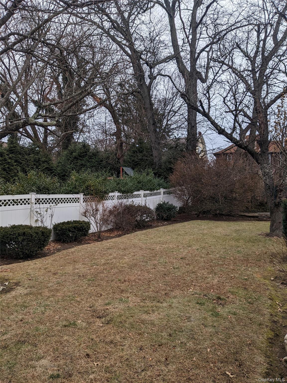 #18 photo, 71 Longview Avenue, White Plains , NY 10605