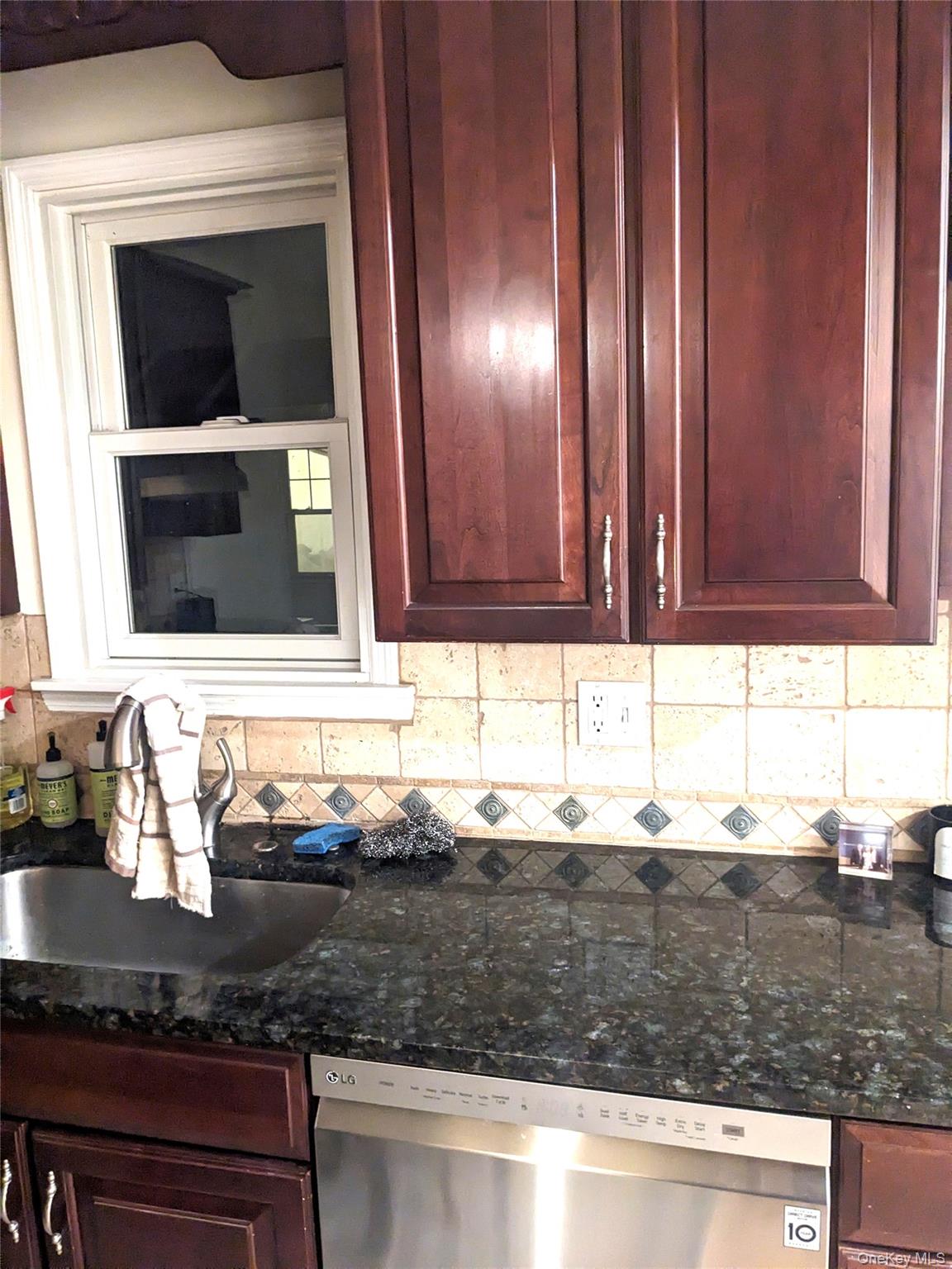 #7 photo, 71 Longview Avenue, White Plains , NY 10605