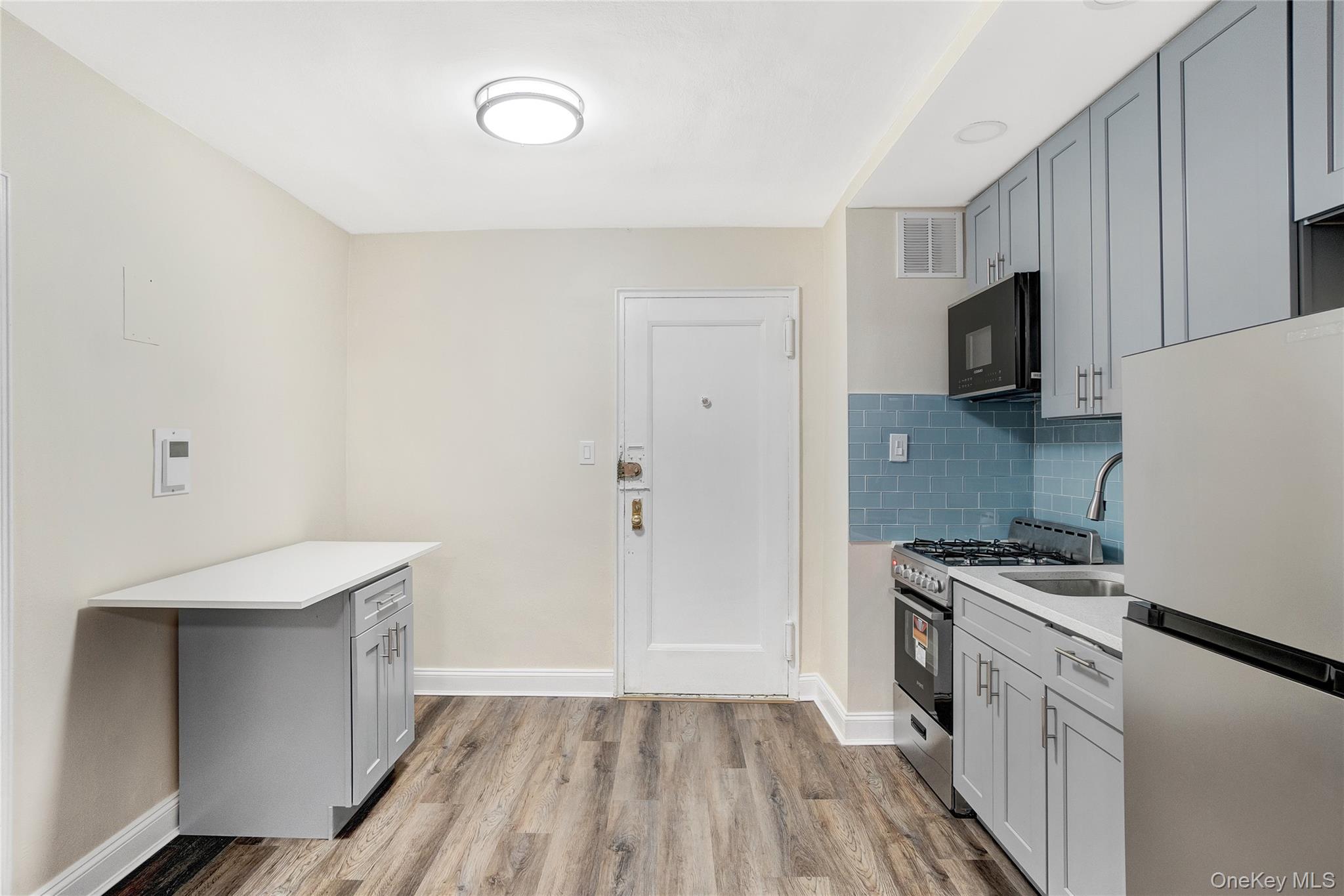 #8 photo, 105-24 64th Road, كوينز Forest Hills , NY 11375