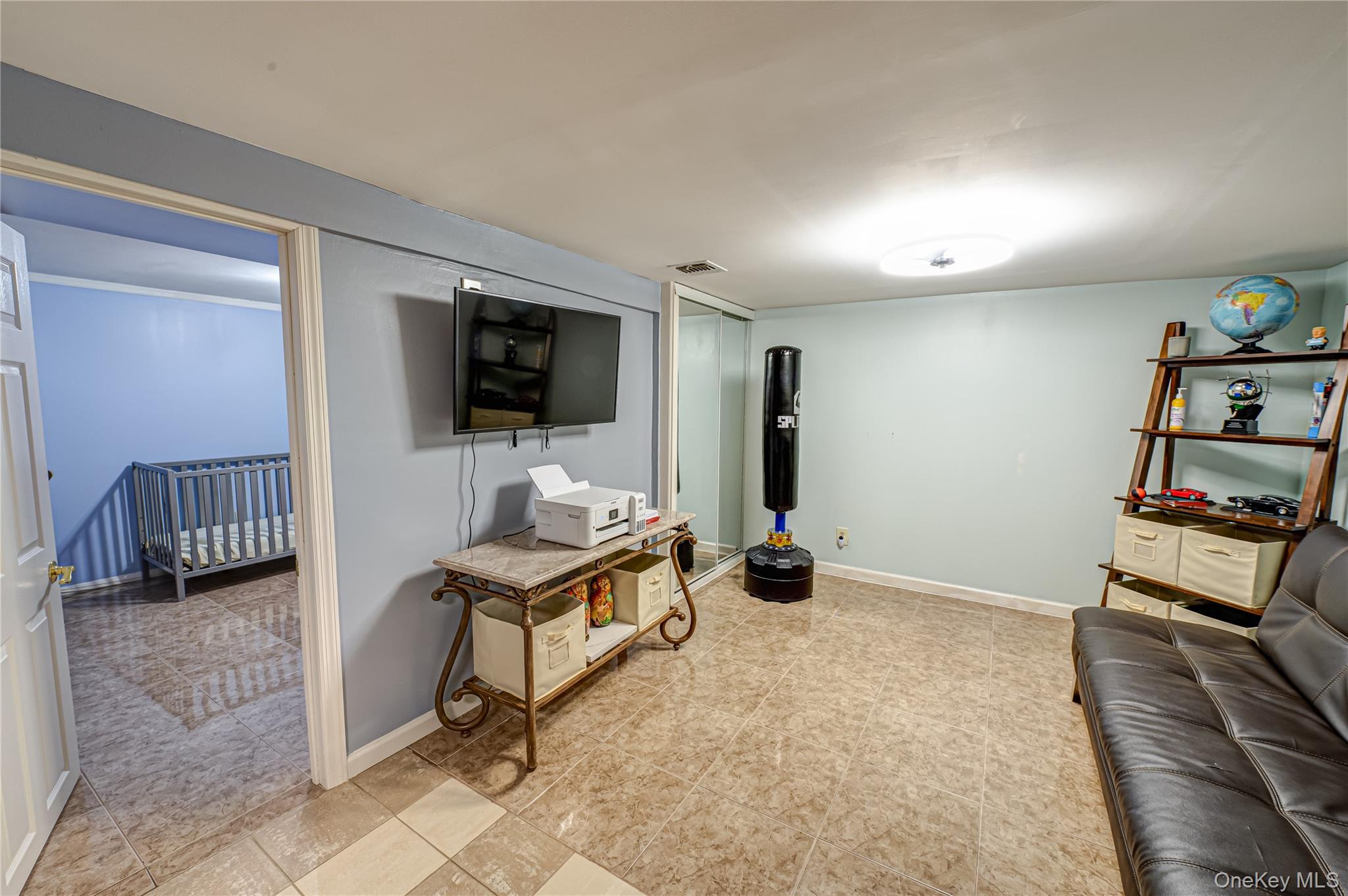 #16 photo, 37 W 10th Street, سوفولك Deer Park , NY 11729