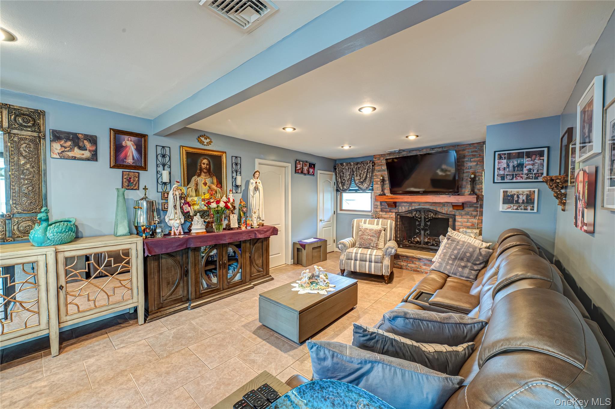 #9 photo, 37 W 10th Street, سوفولك Deer Park , NY 11729