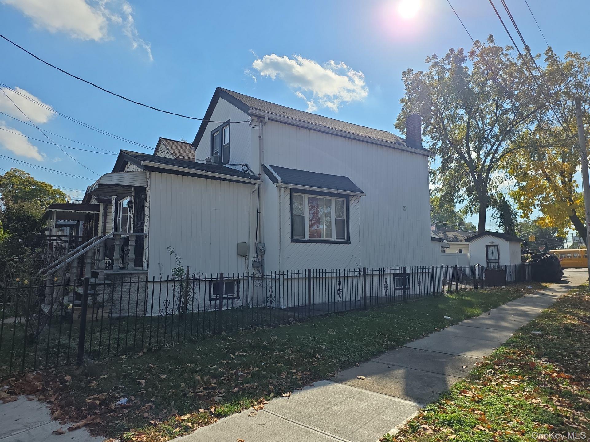 #2 photo, 140-04 123rd Avenue, जमैका Jamaica , NY 11436