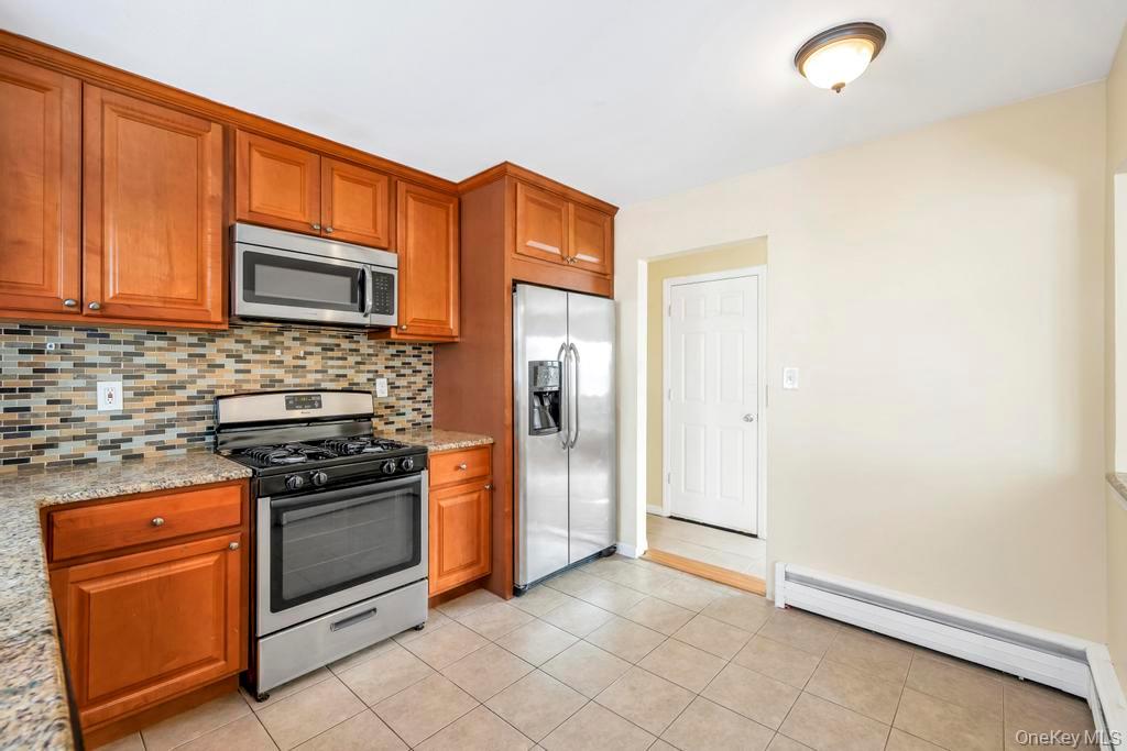 #13 photo, 3 Radburn Lane, سوفولك Port Jefferson Station , NY 11776