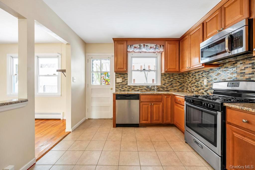 #14 photo, 3 Radburn Lane, سوفولك Port Jefferson Station , NY 11776