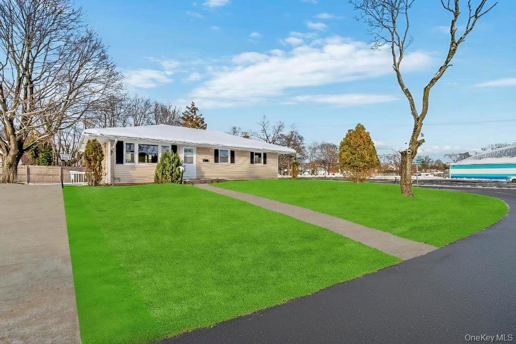 #2 photo, 3 Radburn Lane, سوفولك Port Jefferson Station , NY 11776