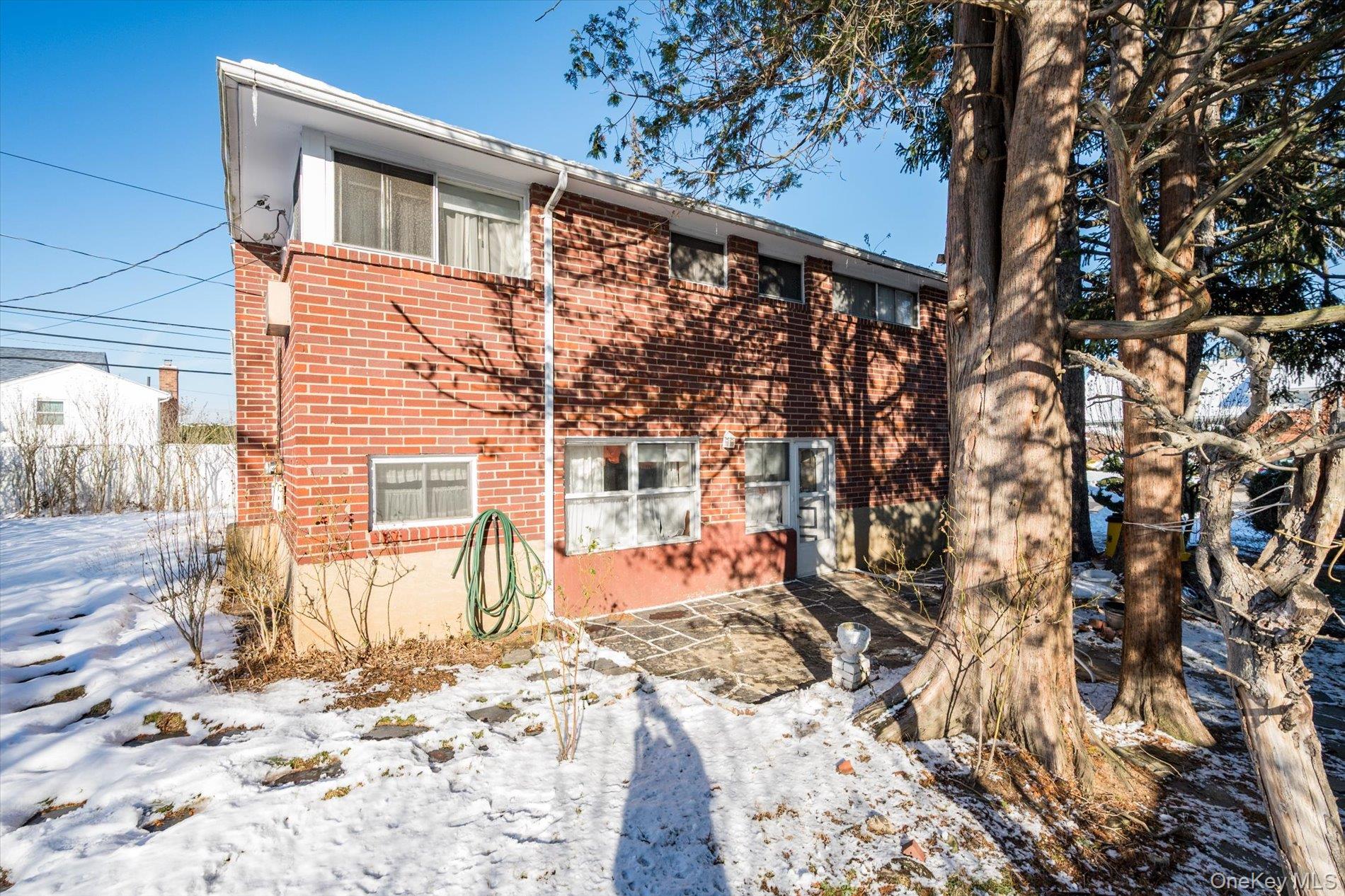 #19 photo, 9 Walnut Place, Massapequa , NY 11758