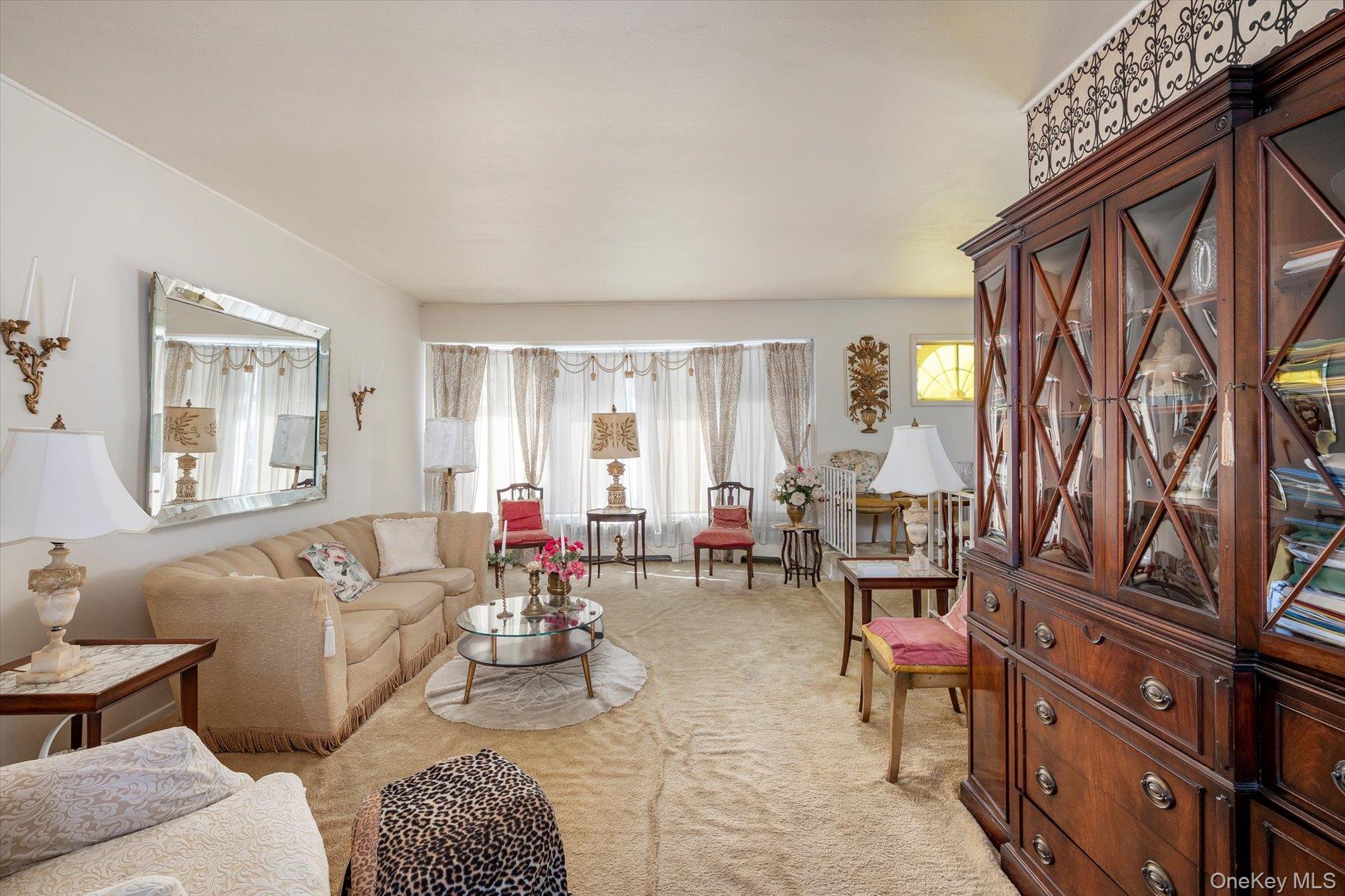 #5 photo, 9 Walnut Place, Massapequa , NY 11758