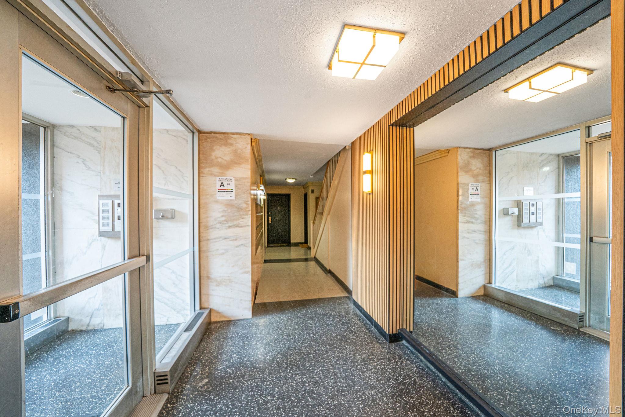 #15 photo, 213-05 75th Avenue, Куинс ‖ Oakland Gardens , NY 11364