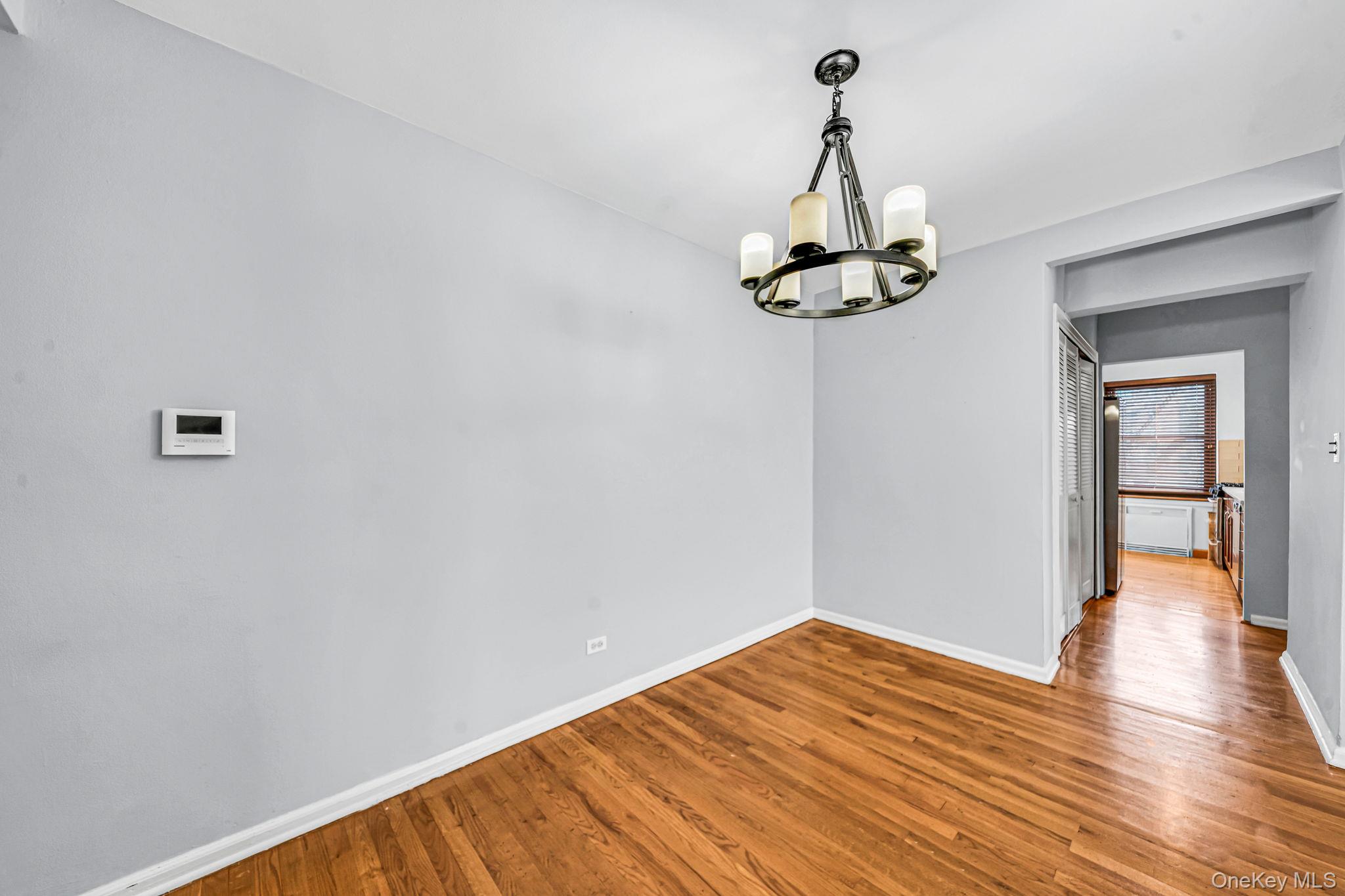#6 photo, 213-05 75th Avenue, Куинс ‖ Oakland Gardens , NY 11364