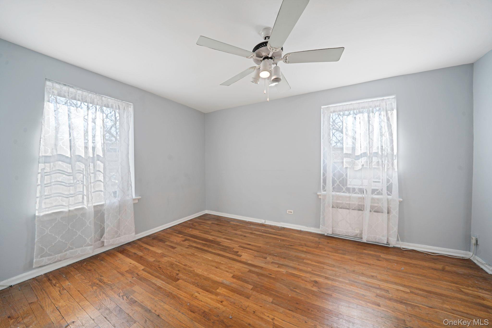 #9 photo, 213-05 75th Avenue, Куинс ‖ Oakland Gardens , NY 11364