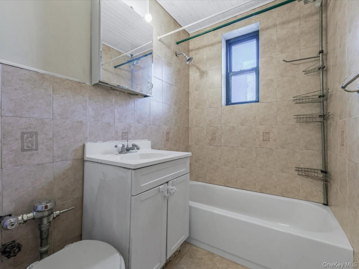 #12 photo, 44-05 Macnish Street, كوينز Elmhurst , NY 11373