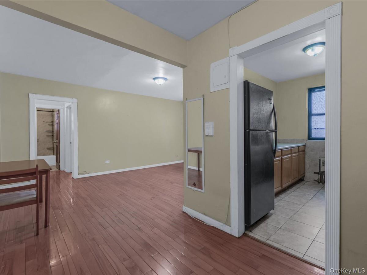 #3 photo, 44-05 Macnish Street, كوينز Elmhurst , NY 11373