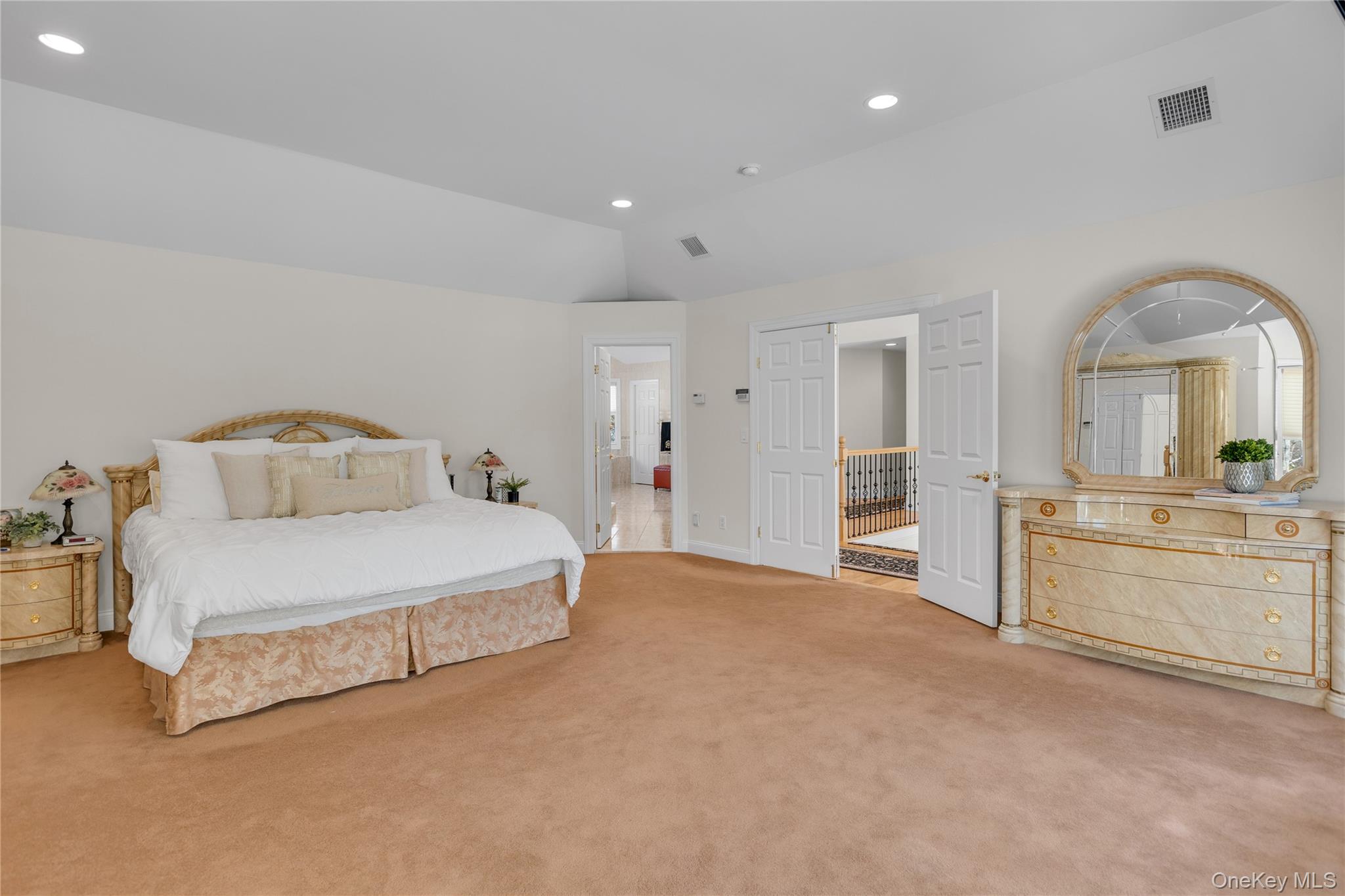 #20 photo, 7 Pitch Pine Court, सफ़ोक काउंटी Northport , NY 11768