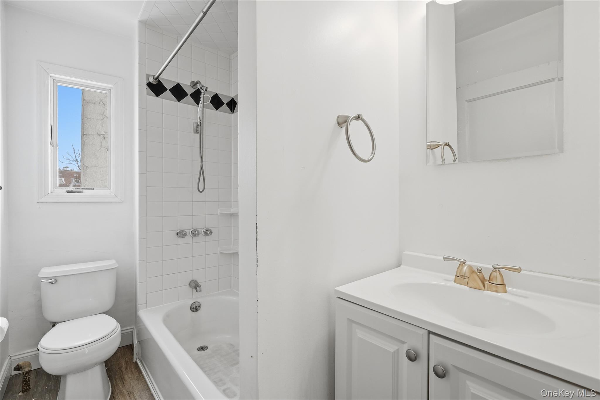 #10 photo, 2-20 Garth Road, Scarsdale , NY 10583