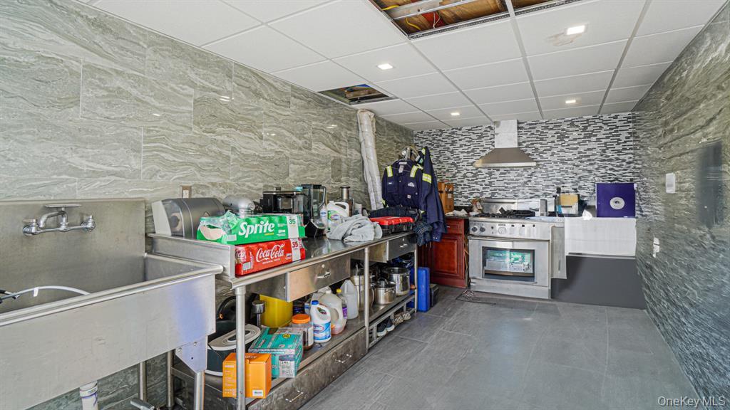 #7 photo, 2929 Morgan Avenue, ब्रोंक्स Bronx , NY 10469