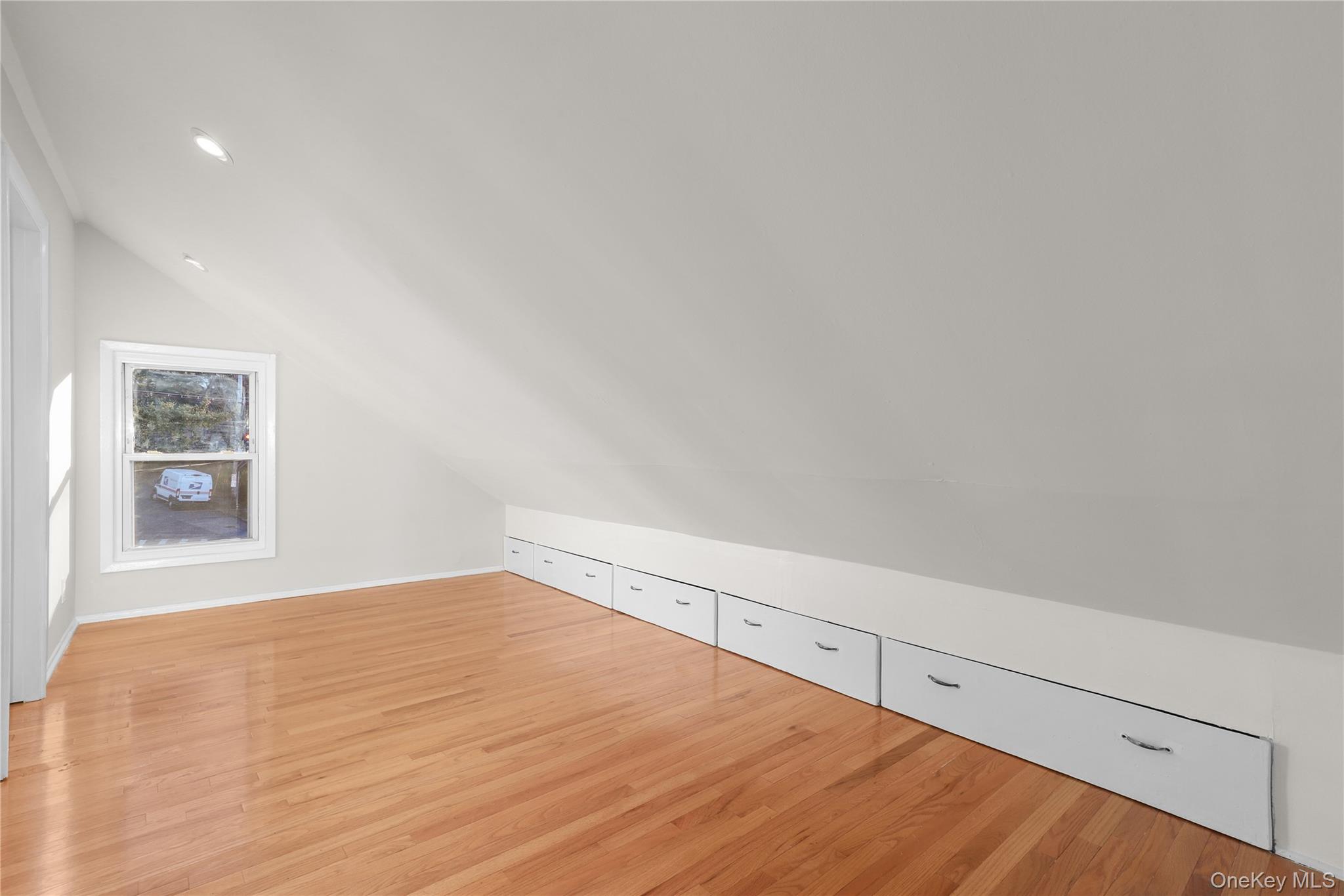 #15 photo, 8 Virginia Avenue, Dobbs Ferry , NY 10522