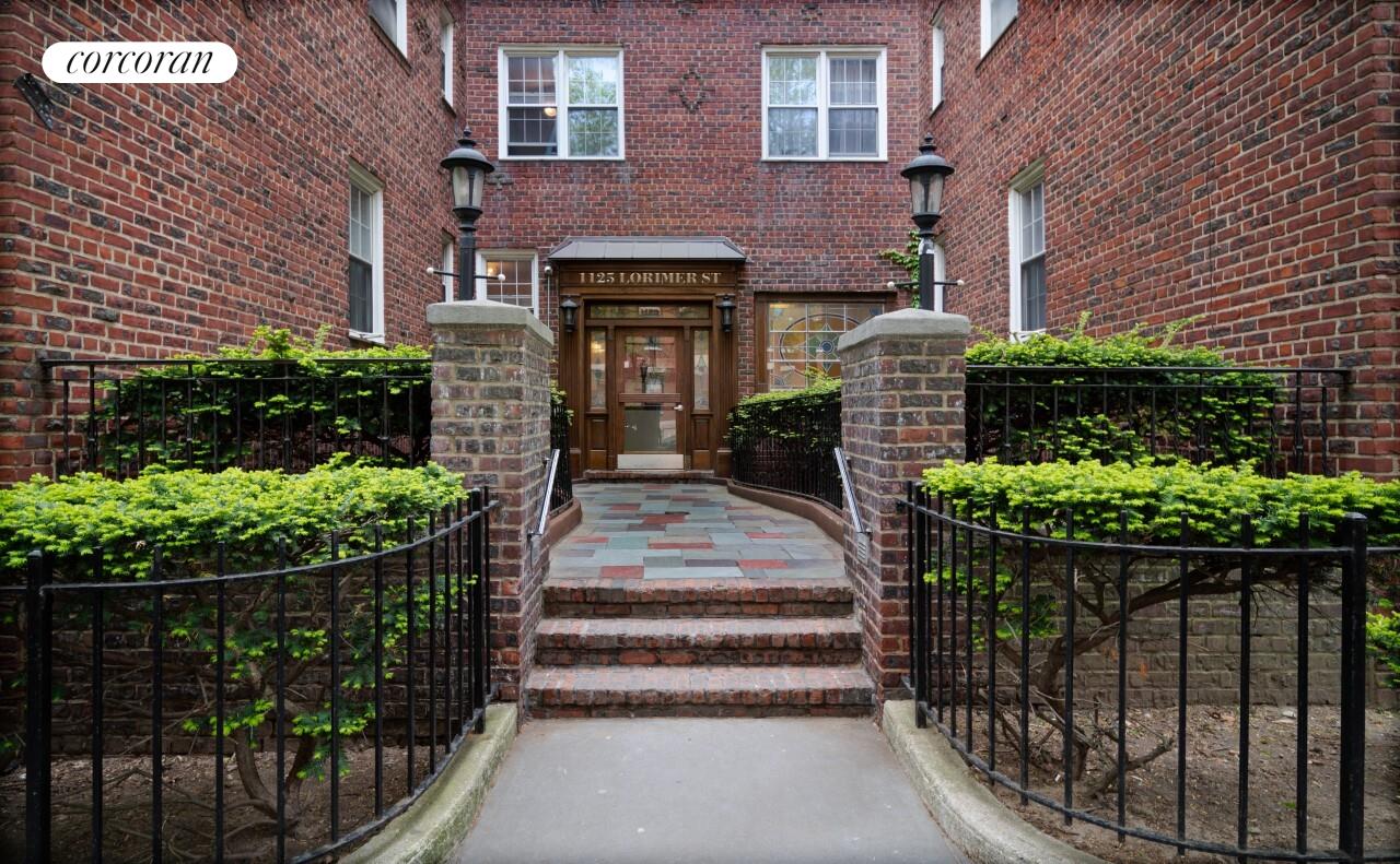 #8 photo, 1125 LORIMER Street, Greenpoint , NY 11222