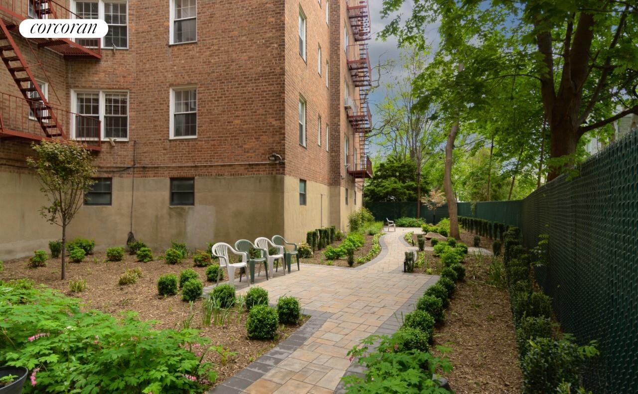 #9 photo, 1125 LORIMER Street, Greenpoint , NY 11222